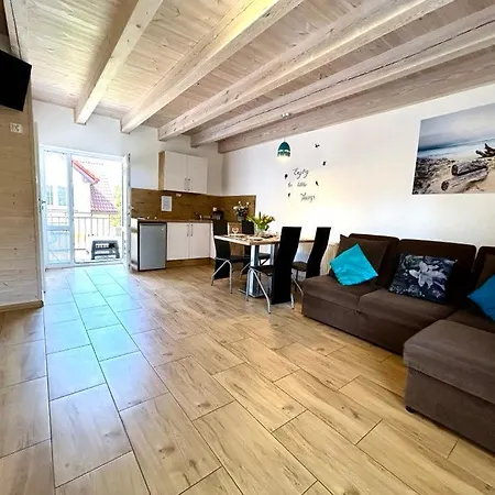 Apartment Restauracja Rodzinna - Sarbinowo